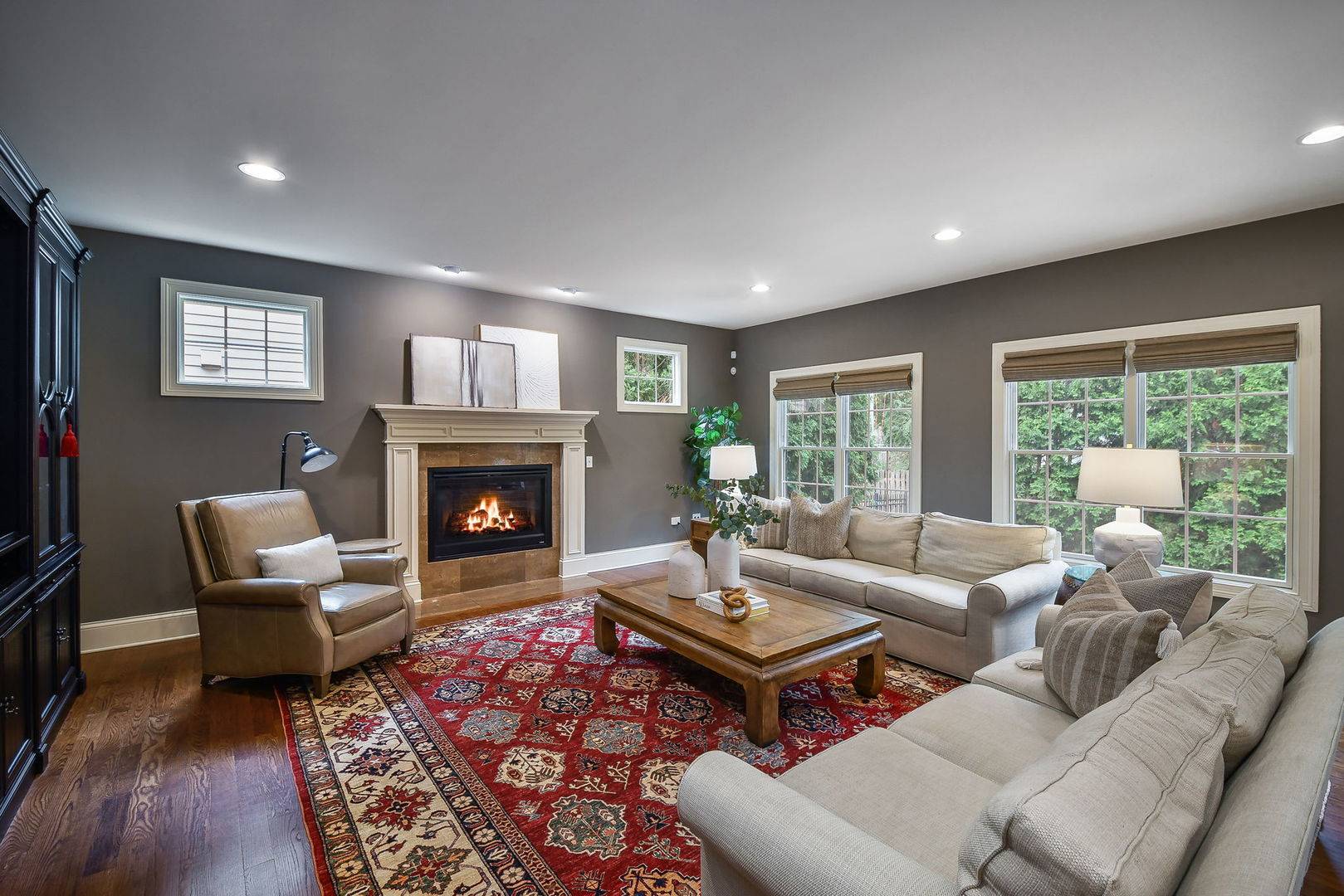 605 Thornwood DR, Naperville, IL 60540