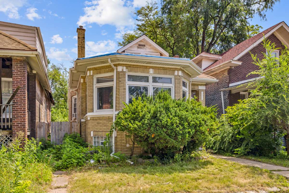 7927 S Ridgeland AVE, Chicago, IL 60617