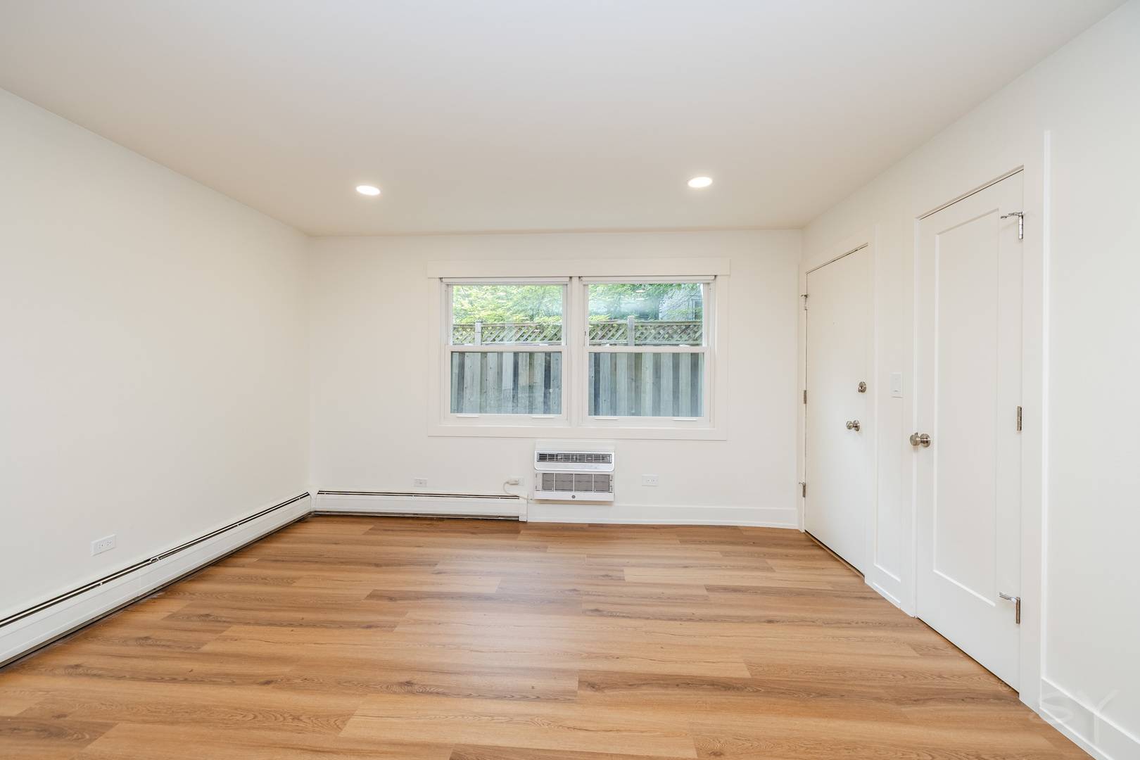 406 Franklin AVE #1B, River Forest, IL 60305