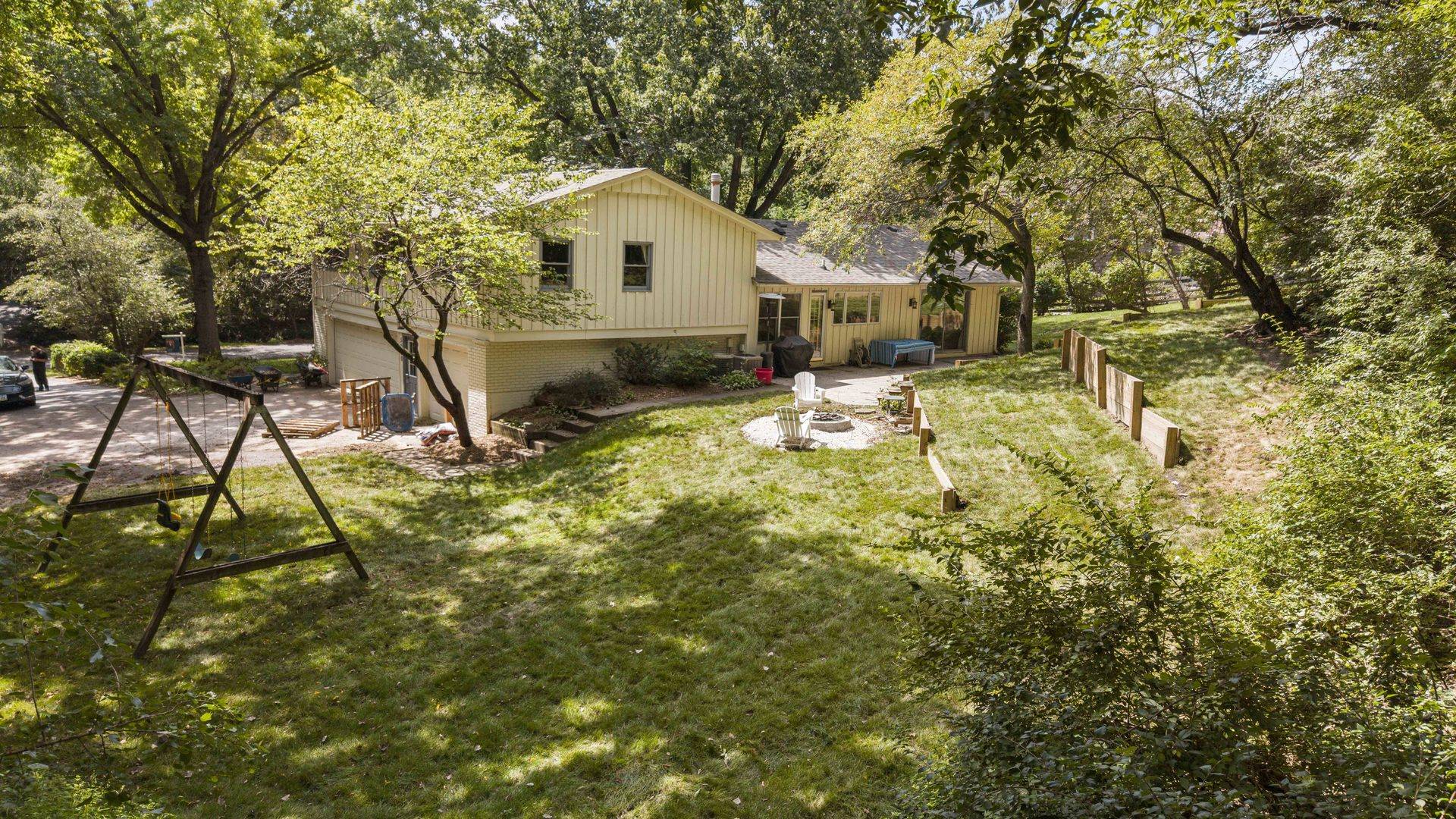 5080 Center CT, Bettendorf, IA 52722