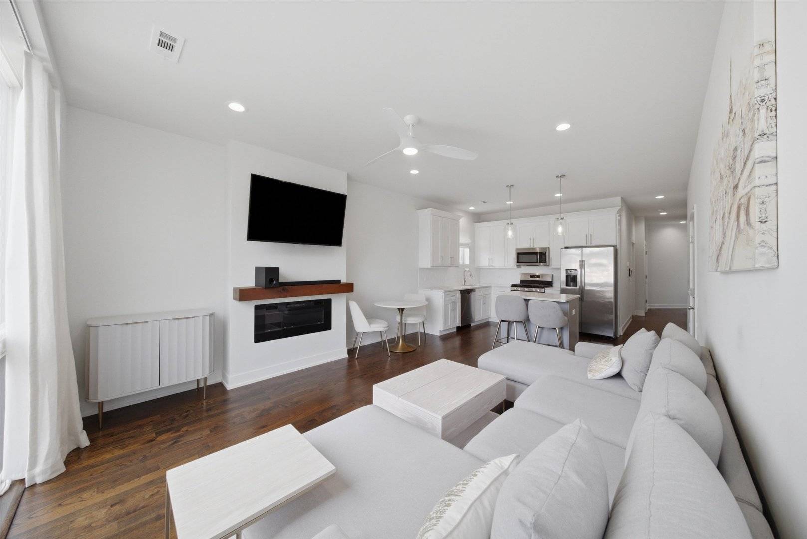 6606 S University AVE #2, Chicago, IL 60637