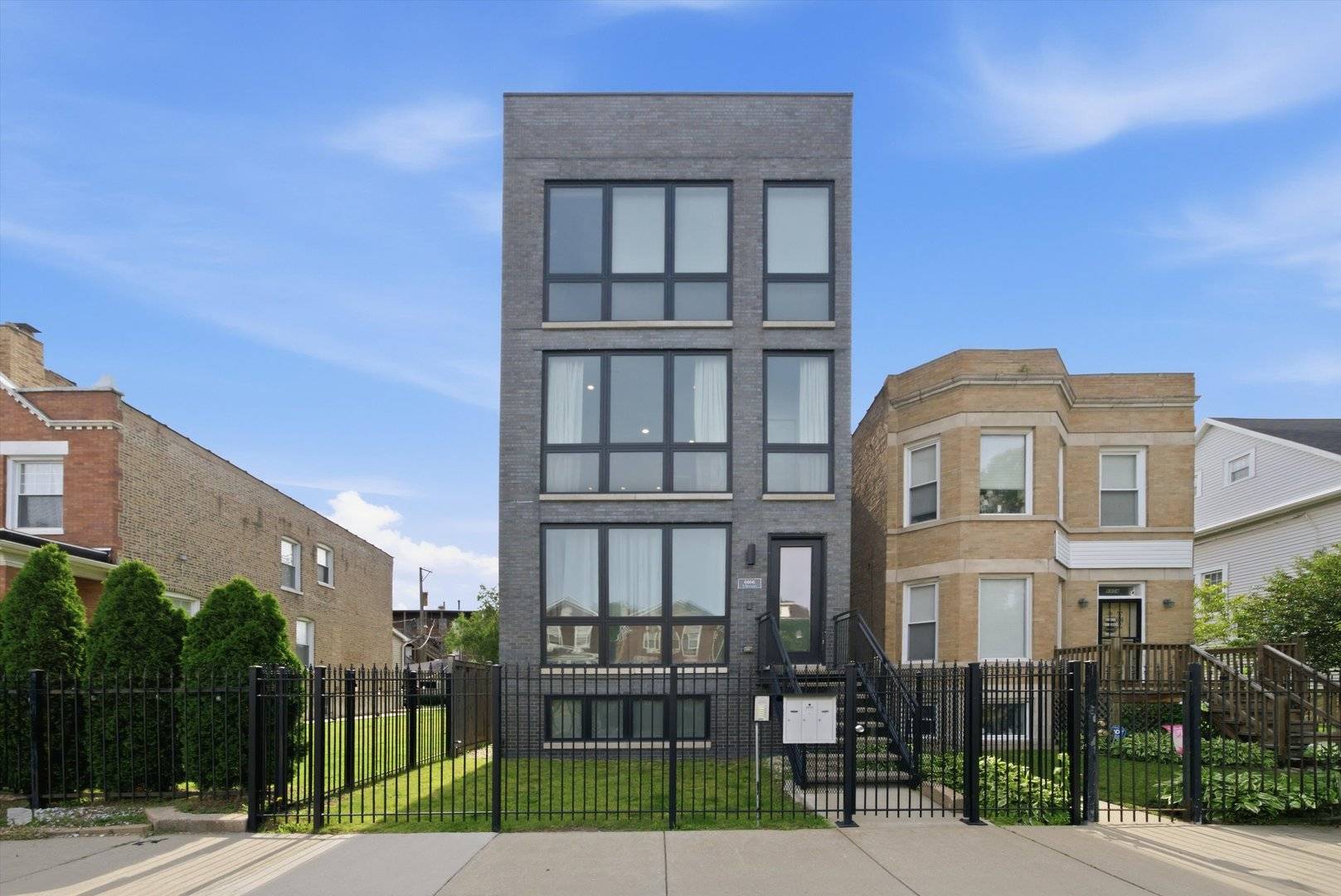 6606 S University AVE #2, Chicago, IL 60637