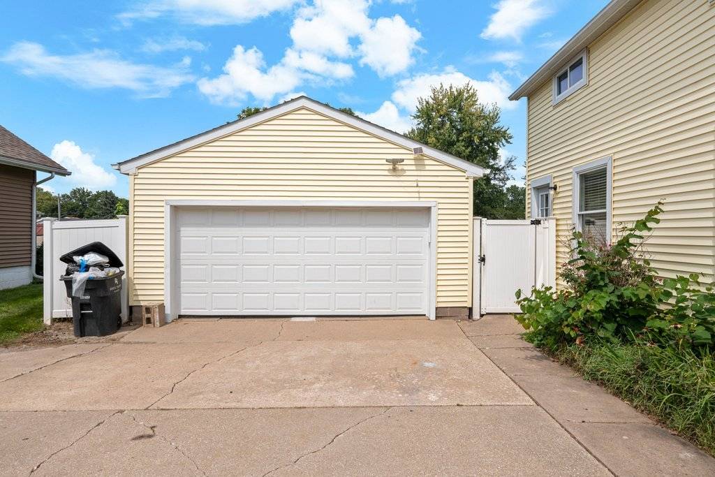 4007 29TH AVE, Rock Island, IL 61201