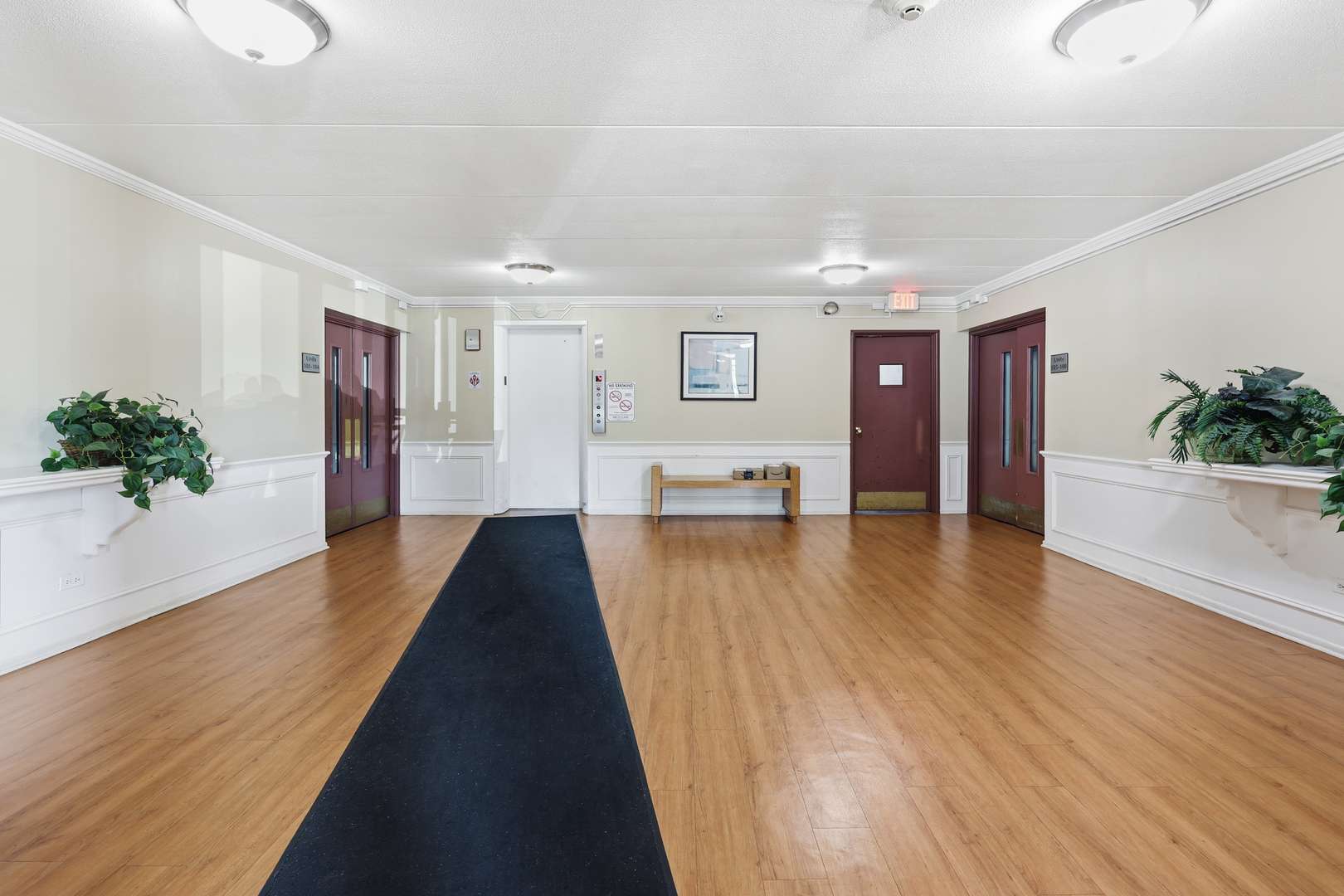 535 S Cleveland AVE #106, Arlington Heights, IL 60005