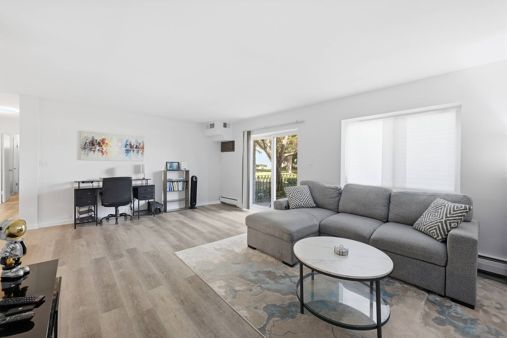 535 S Cleveland AVE #106, Arlington Heights, IL 60005