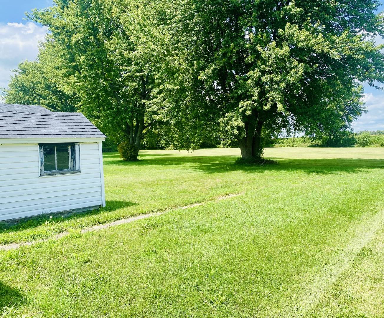10632 E Titus RD, Rochelle, IL 61068