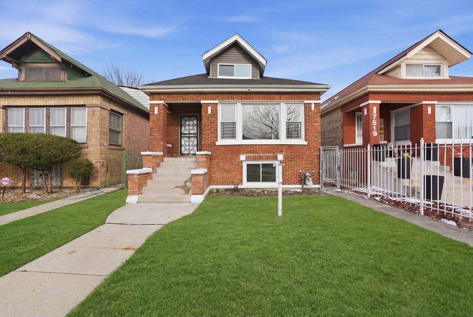 7517 S CARPENTER ST, Chicago, IL 60620