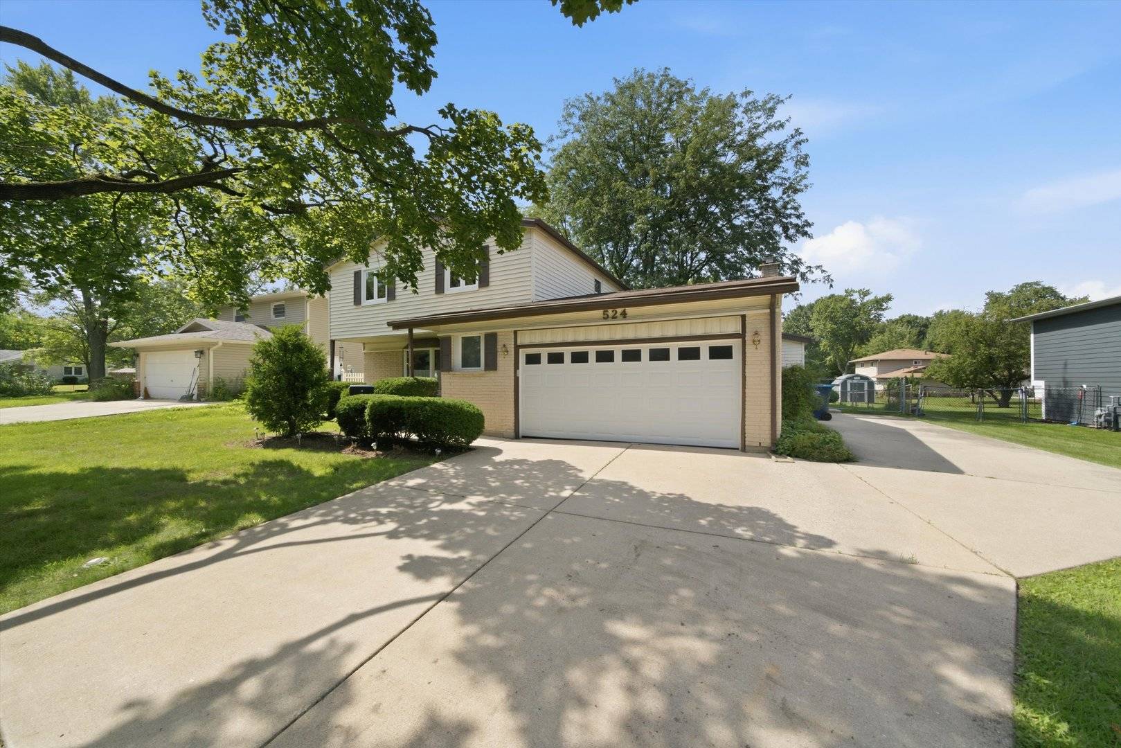 524 Hingham LN, Schaumburg, IL 60193