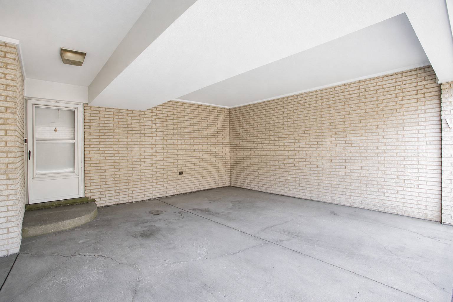 2846 W Touhy AVE #H, Chicago, IL 60645
