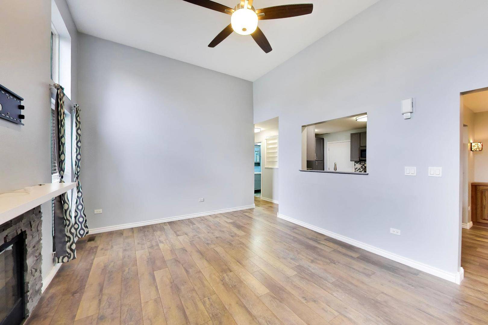 317 E Tall Oaks LN, Itasca, IL 60143