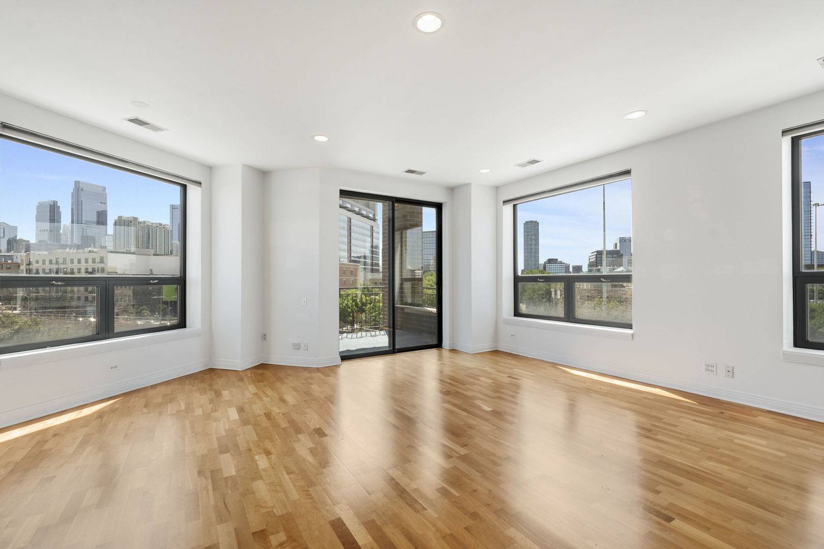 859 W Erie ST #504, Chicago, IL 60642