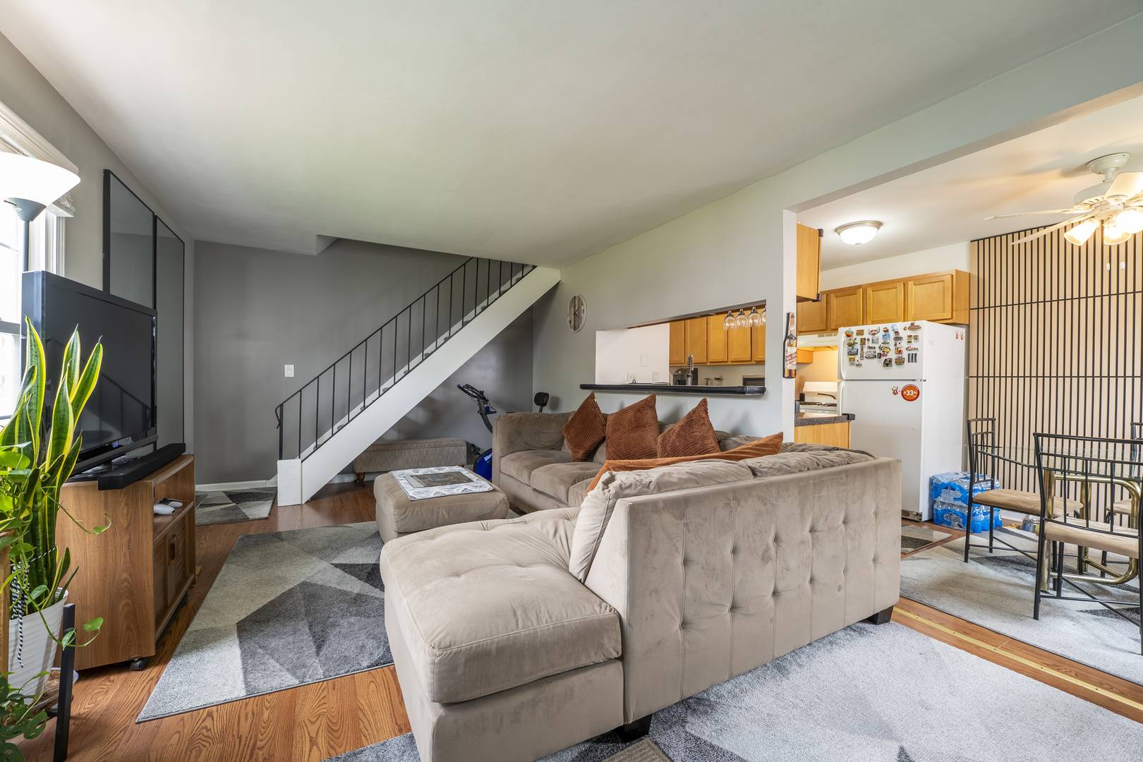 1261 Prairie AVE #B, Glendale Heights, IL 60139