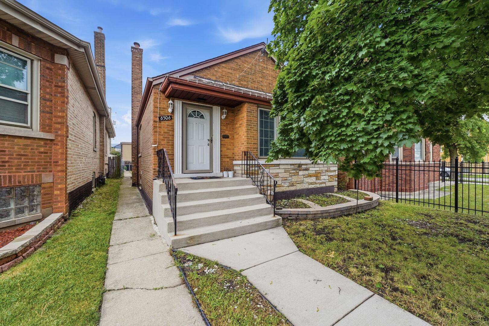 6506 S Keating AVE, Chicago, IL 60629