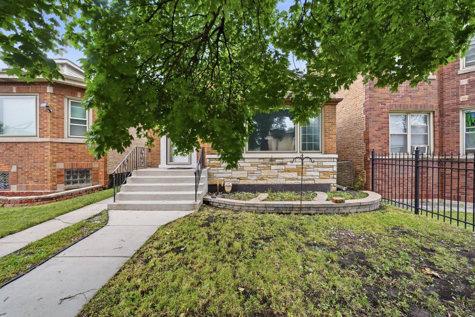 6506 S Keating AVE, Chicago, IL 60629