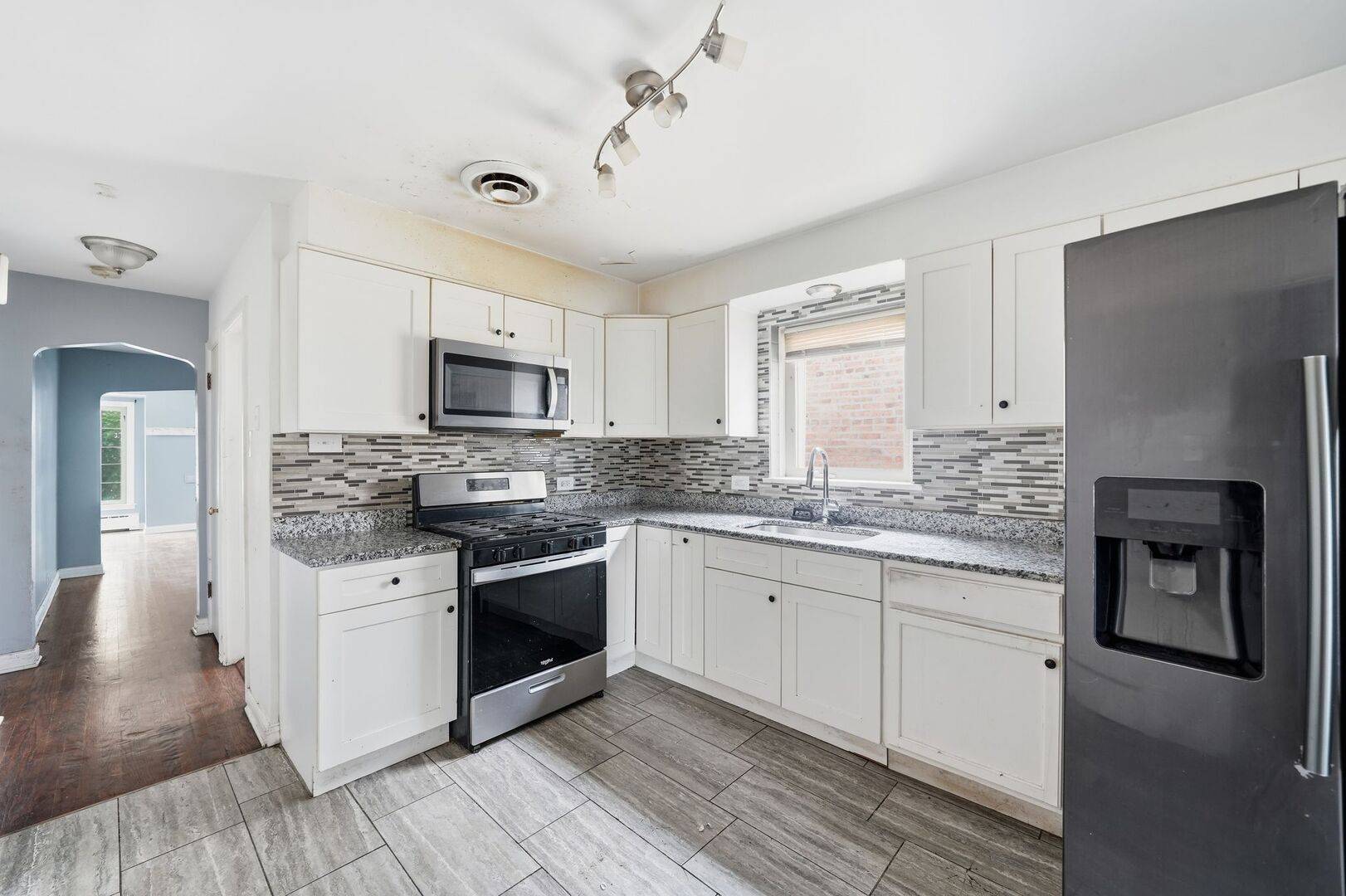 6506 S Keating AVE, Chicago, IL 60629