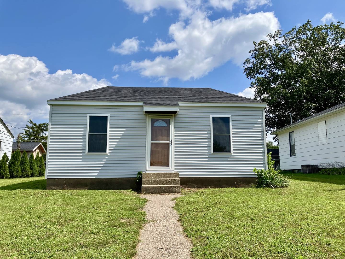 618 Poplar ST, Savanna, IL 61074