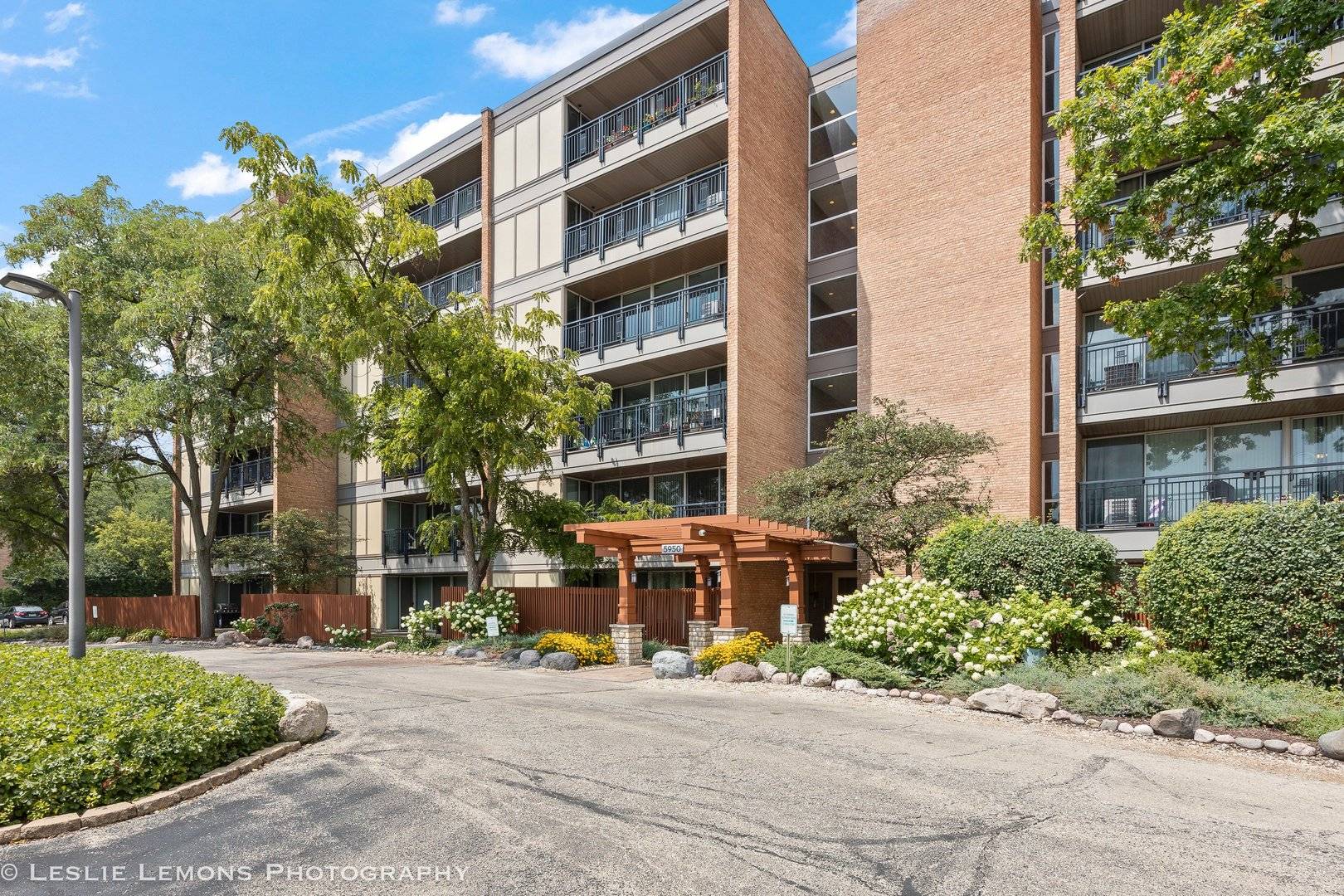 5950 Oakwood DR #6F, Lisle, IL 60532