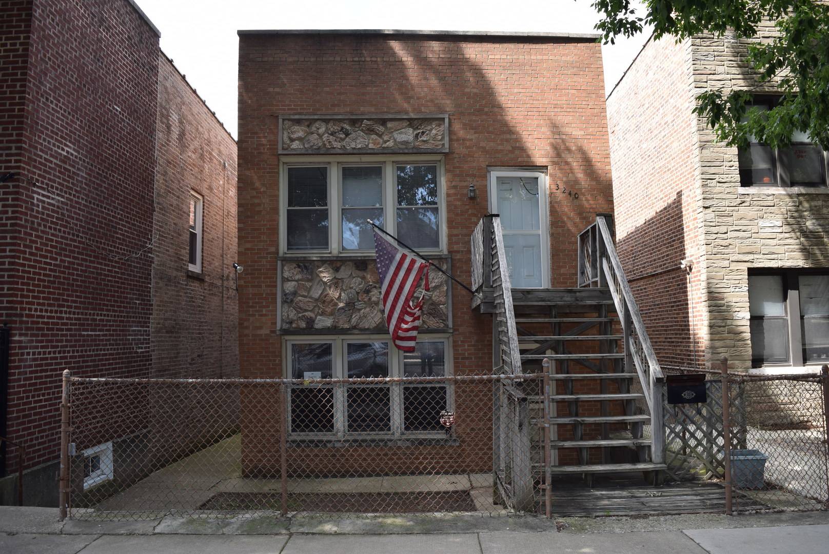 3240 S Parnell AVE, Chicago, IL 60616