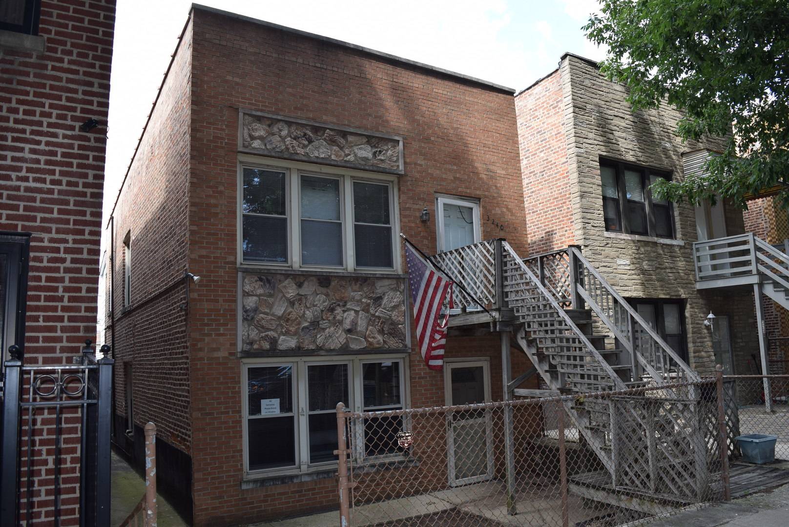 3240 S Parnell AVE, Chicago, IL 60616