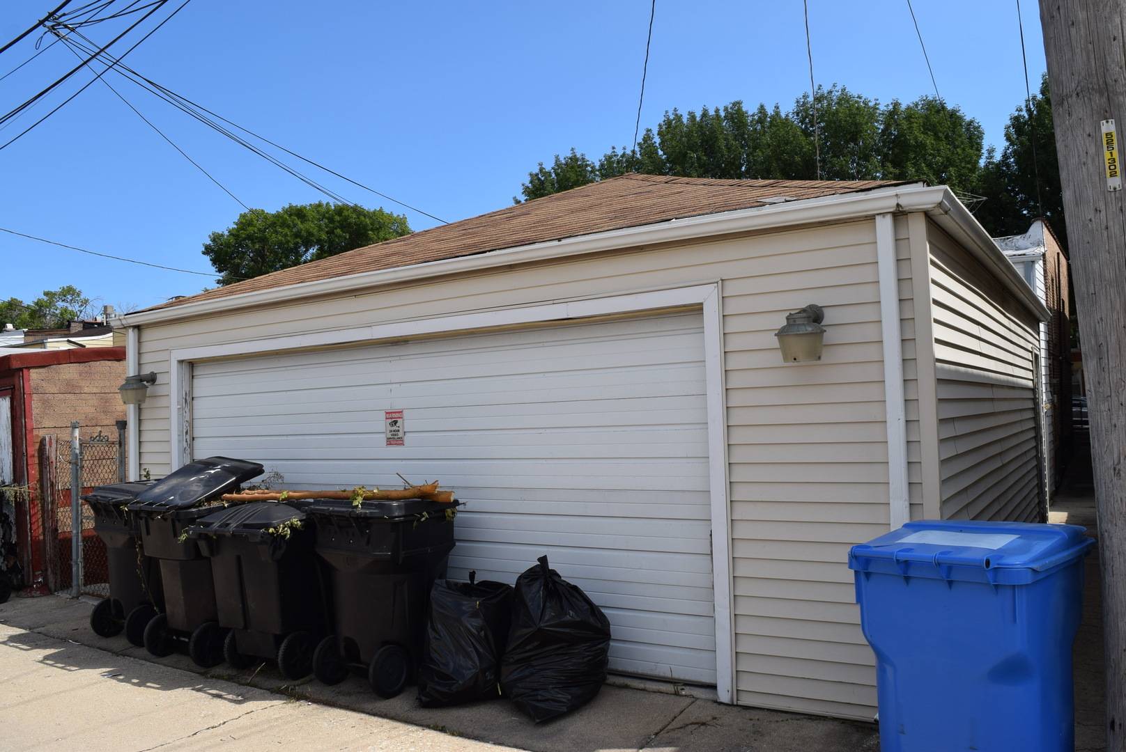 3240 S Parnell AVE, Chicago, IL 60616