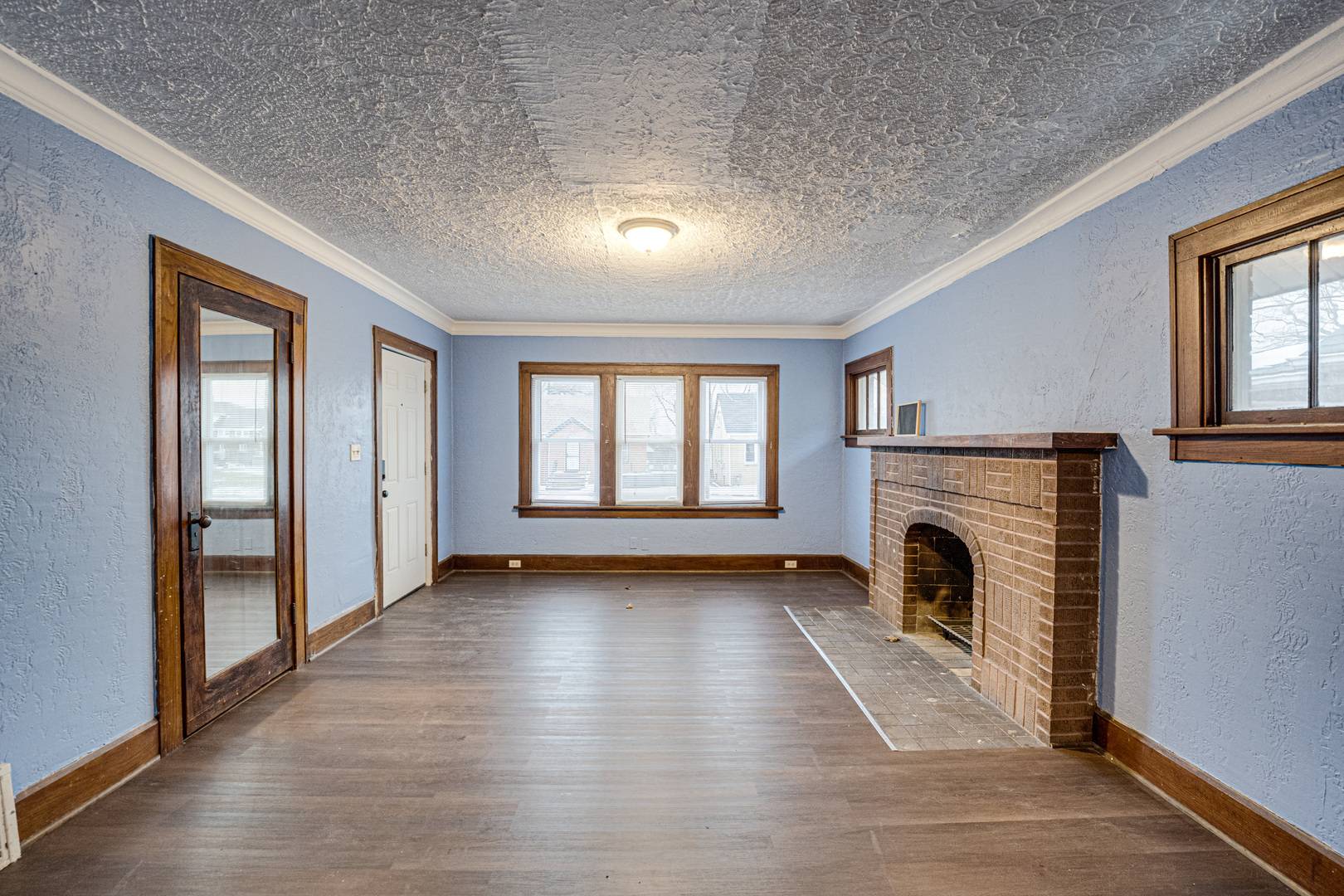 2403 ELM ST, Rockford, IL 61102