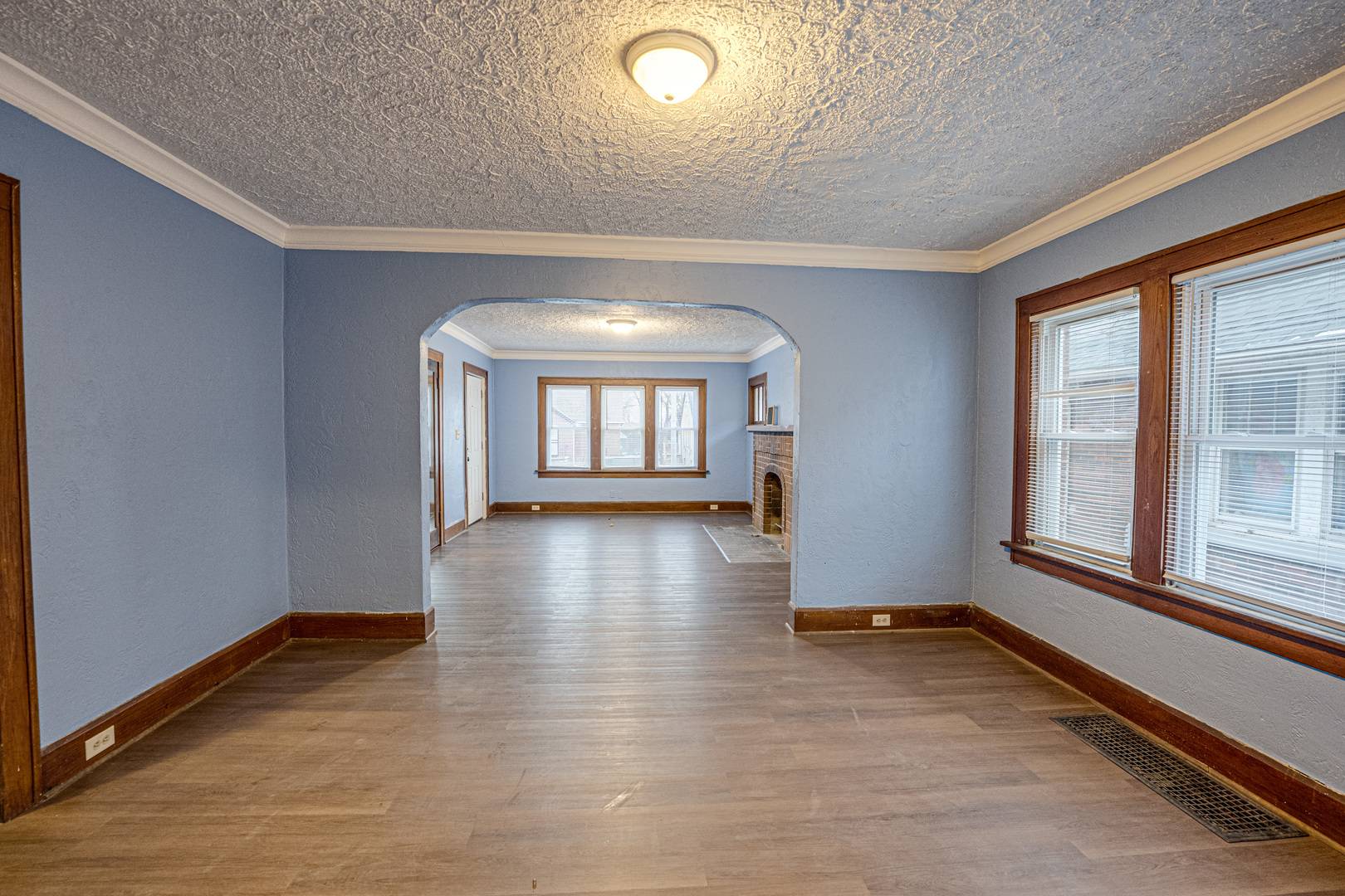 2403 ELM ST, Rockford, IL 61102