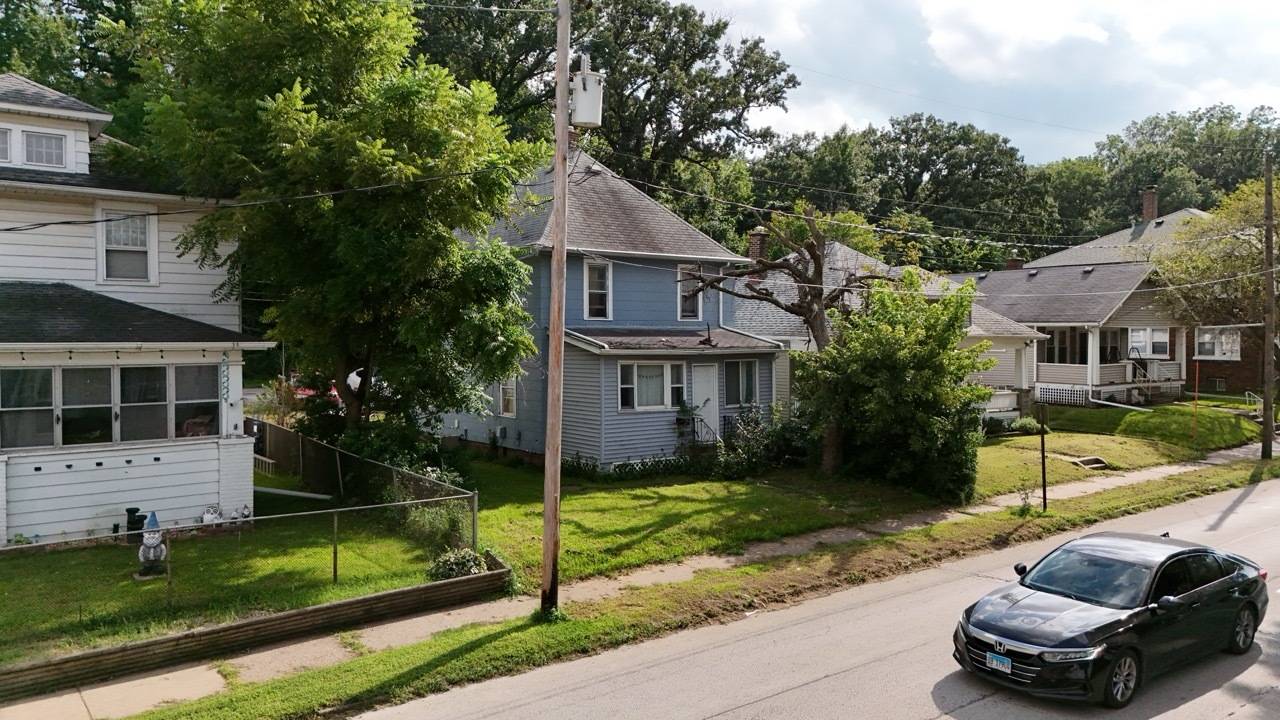 310 17TH AVE, East Moline, IL 61244