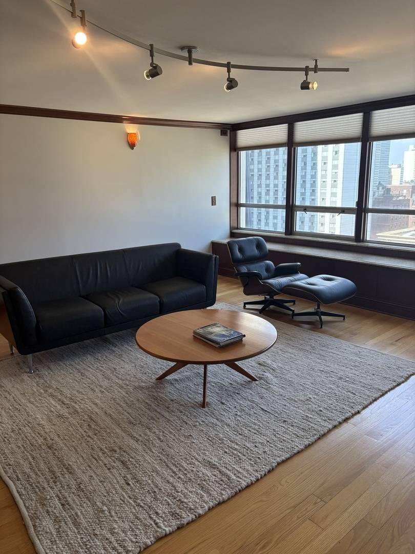201 E CHESTNUT ST #22C, Chicago, IL 60611