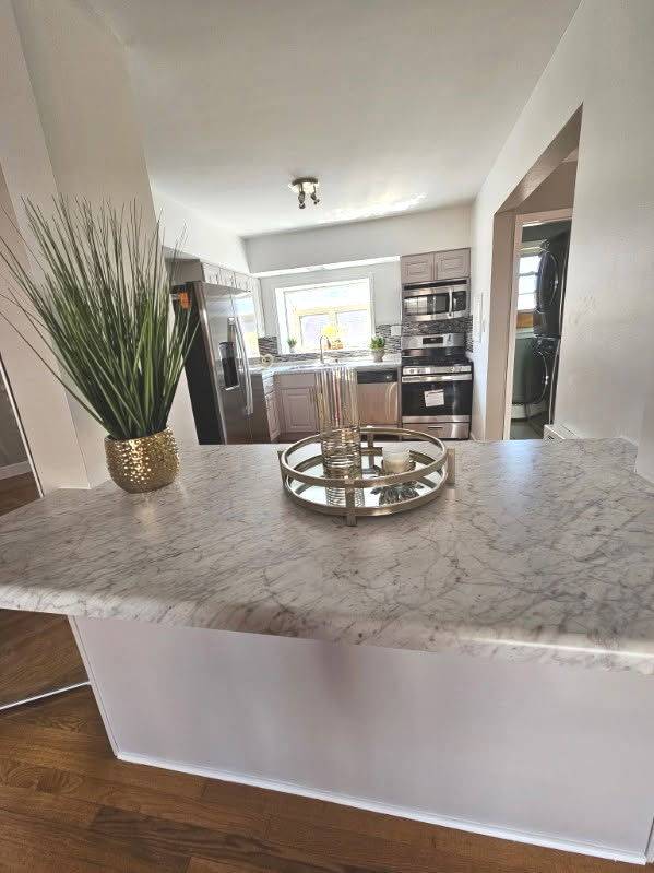 7526 N RIDGE BLVD #3W, Chicago, IL 60645