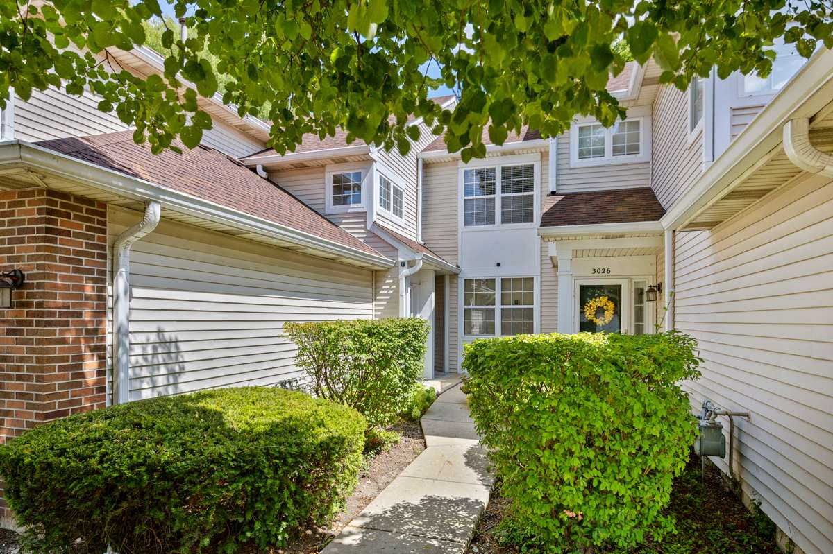 3024 Kentshire CIR, Naperville, IL 60564