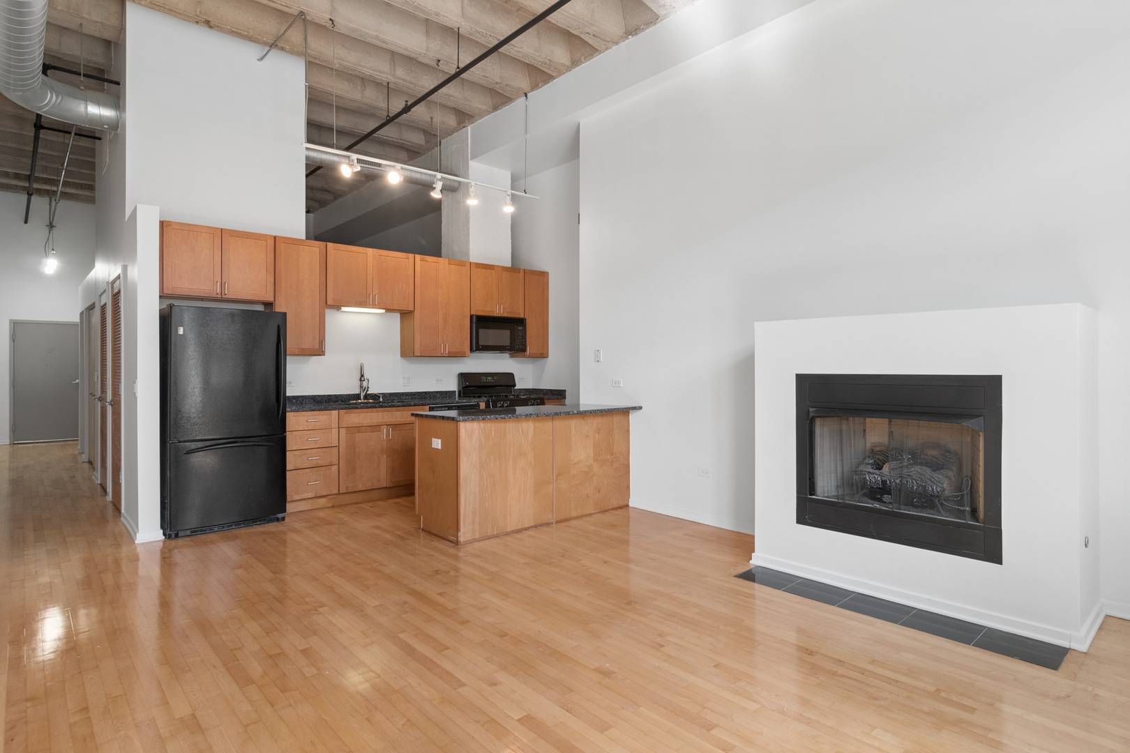 1645 W Ogden AVE #303, Chicago, IL 60612