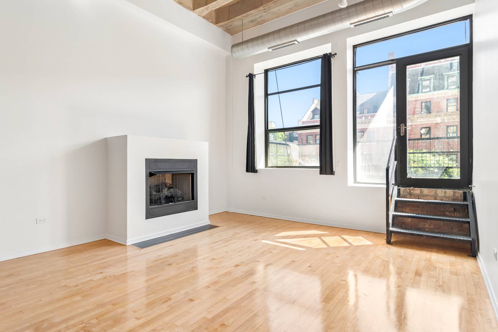 1645 W Ogden AVE #303, Chicago, IL 60612