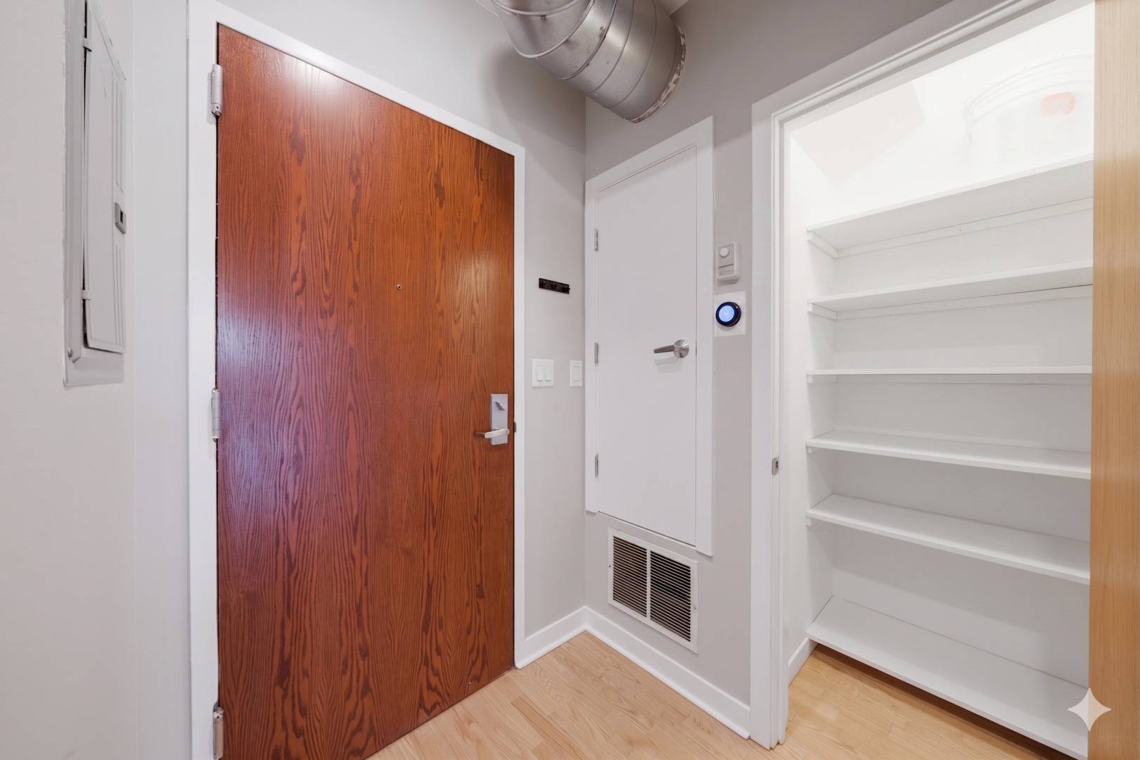 1610 W Fullerton AVE #403, Chicago, IL 60614