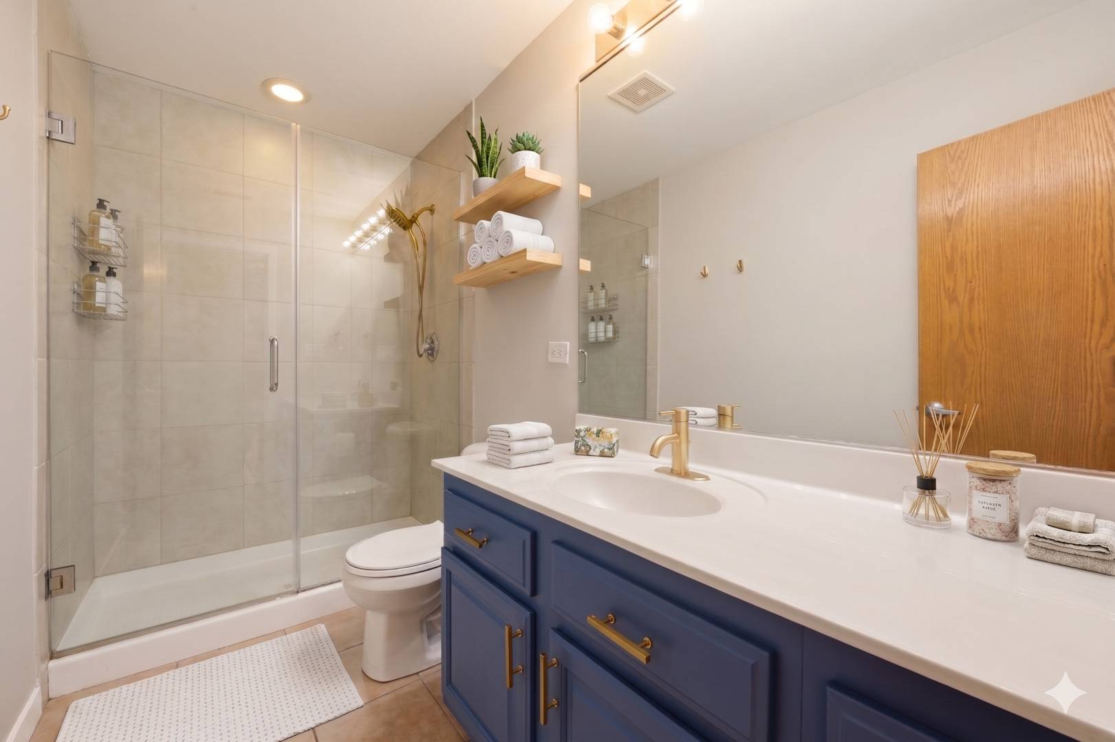 1610 W Fullerton AVE #403, Chicago, IL 60614