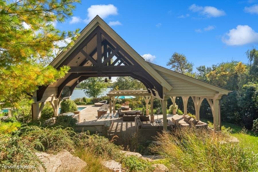 65 ROUND BARN RD, Barrington Hills, IL 60010