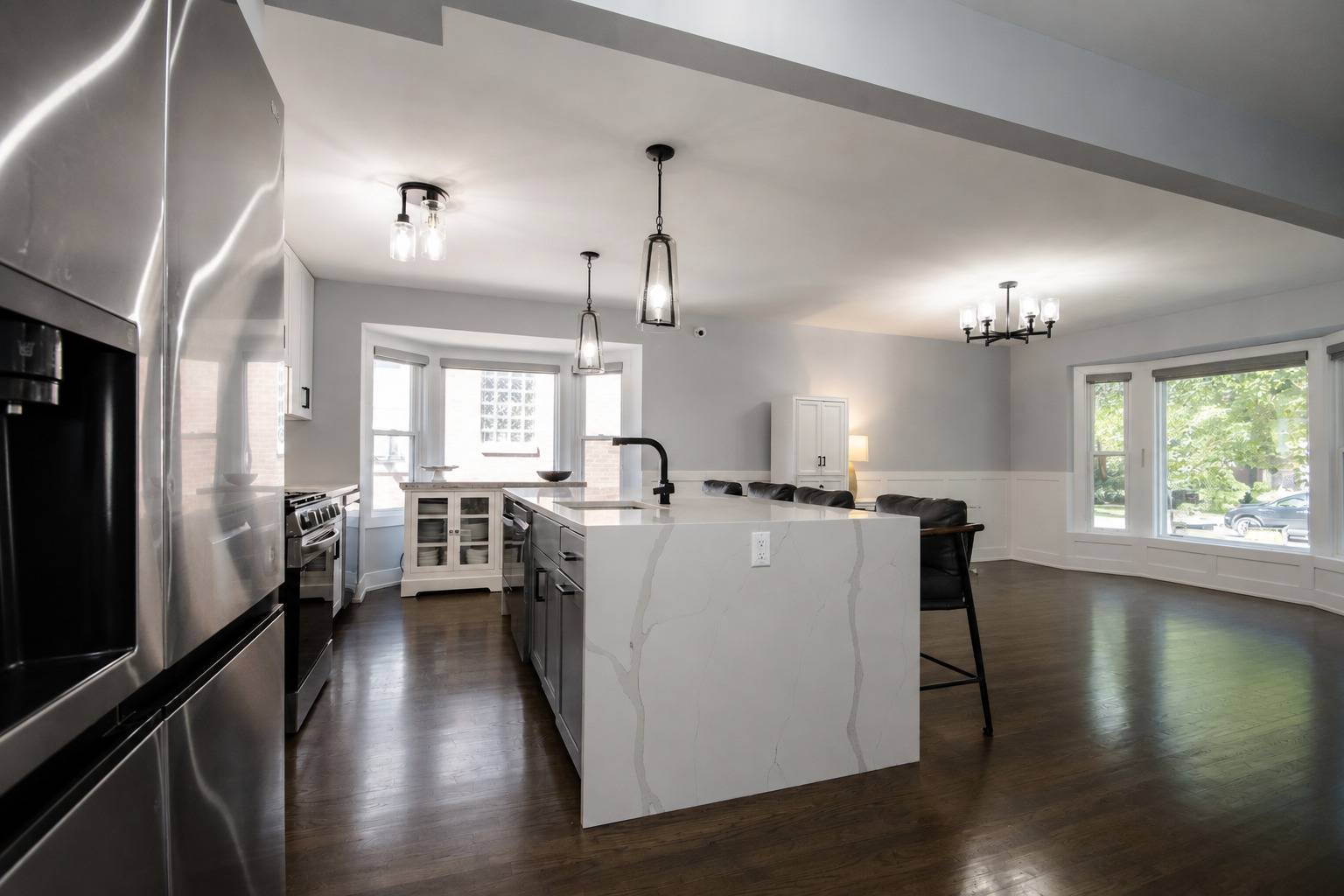 6630 N Trumbull AVE, Lincolnwood, IL 60712
