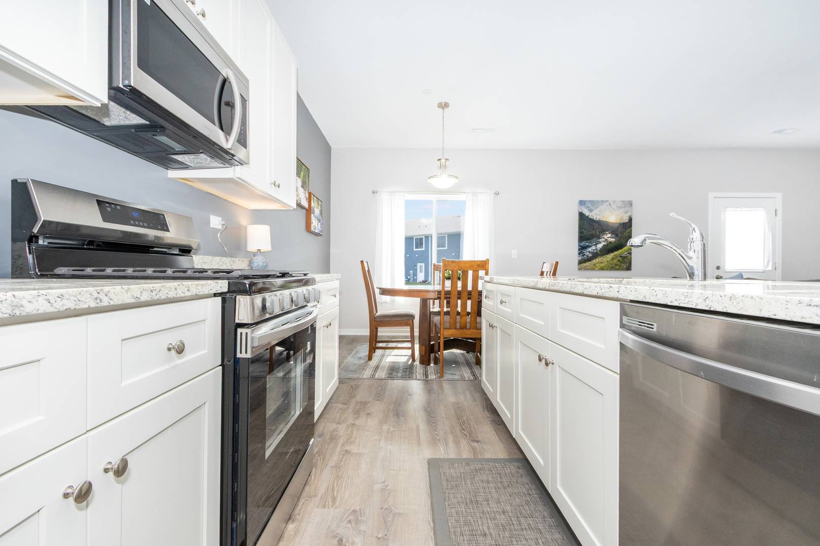 1035 Gillespie LN, Yorkville, IL 60560