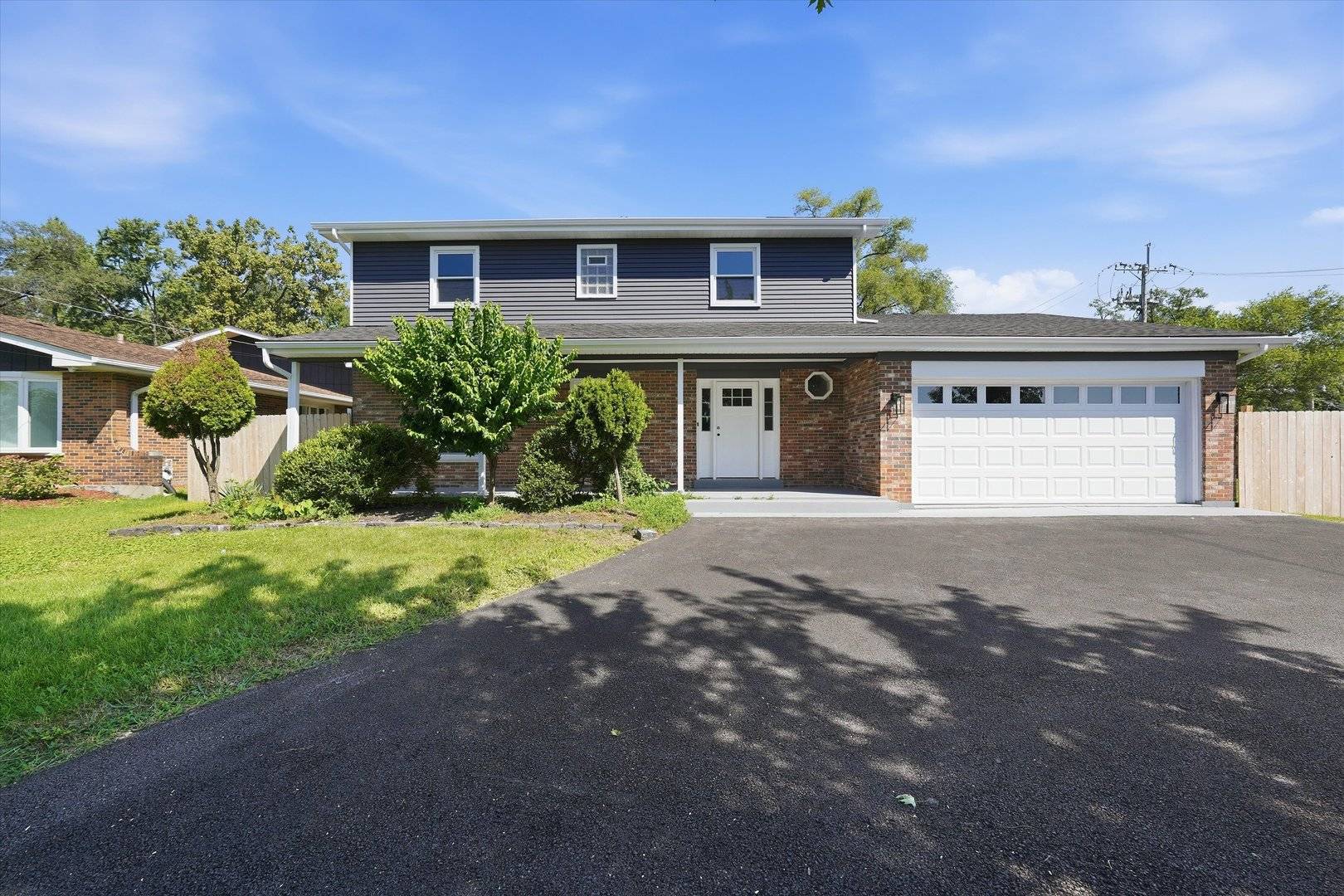 8700 W 103rd ST, Palos Hills, IL 60465