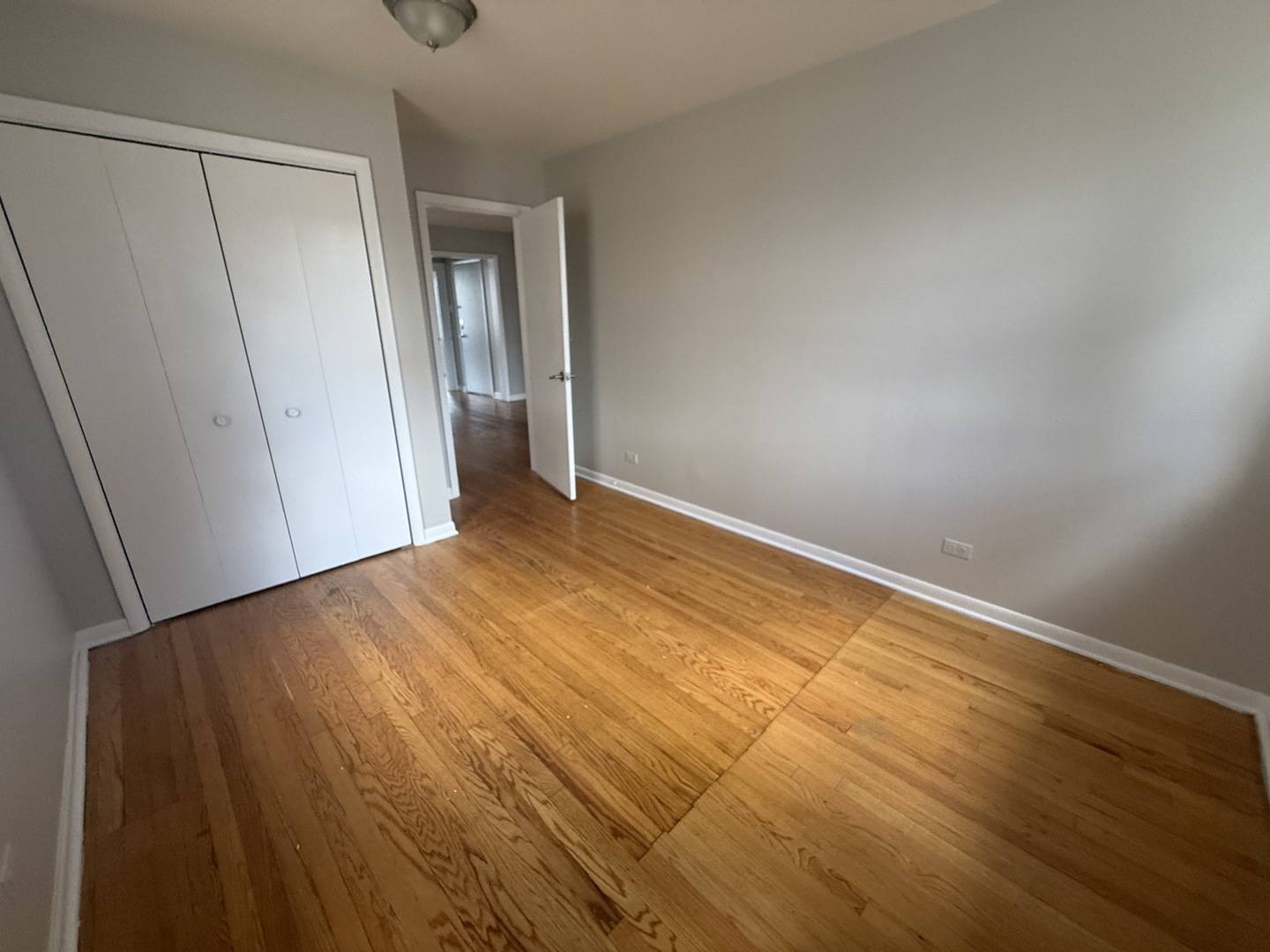 4811 W Warwick AVE #1W, Chicago, IL 60641