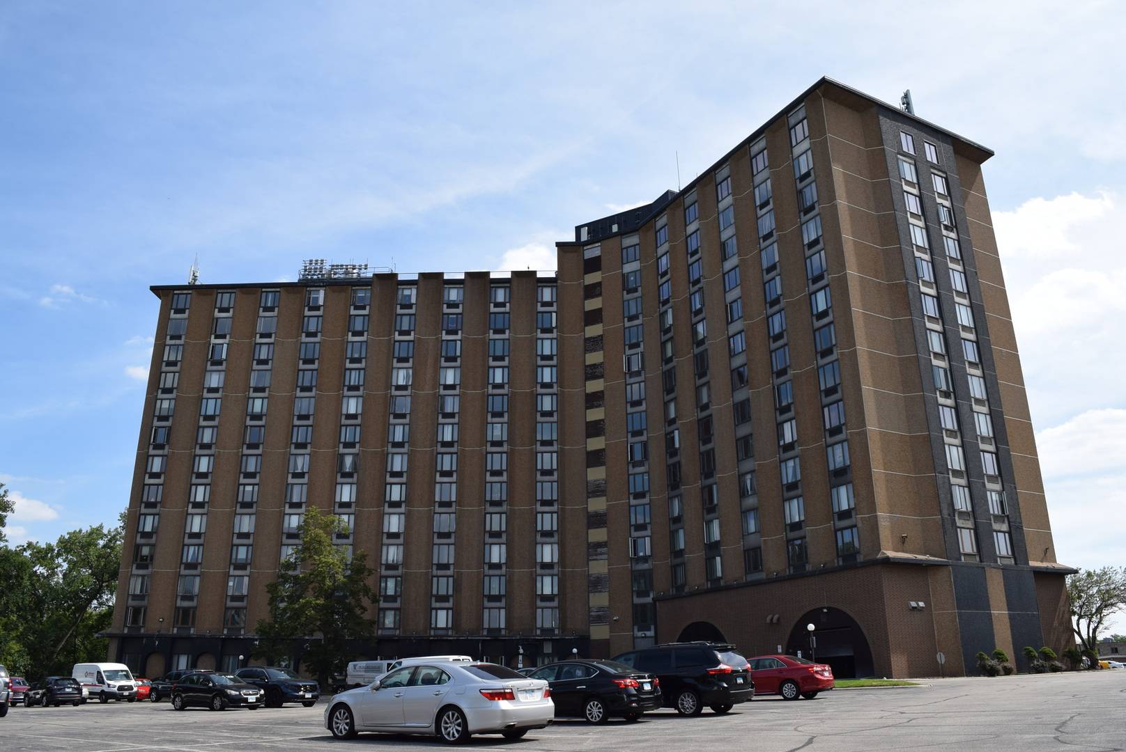 1 Renaissance PL #801, Palatine, IL 60067