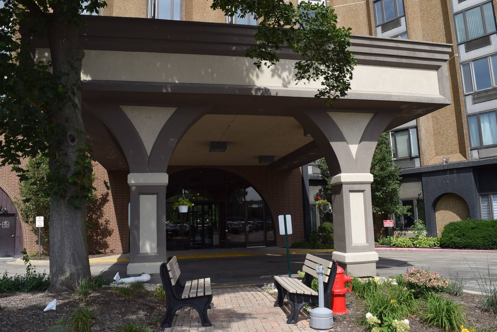1 Renaissance PL #801, Palatine, IL 60067