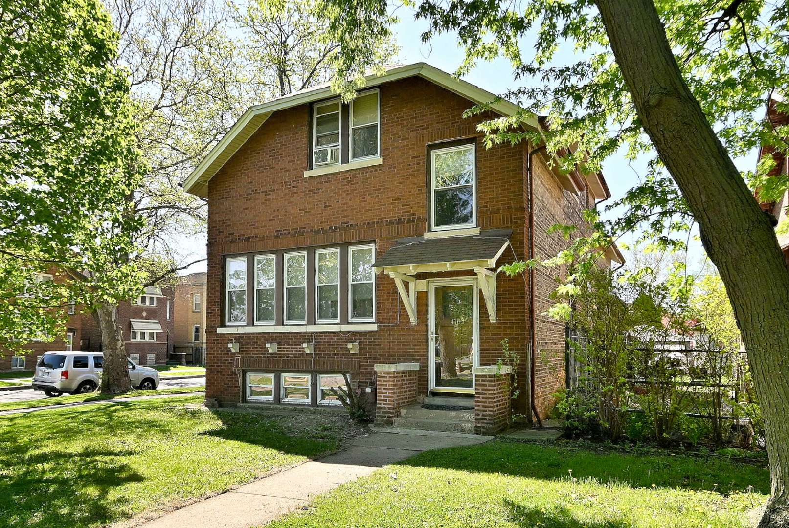 4703 W Parker AVE, Chicago, IL 60639