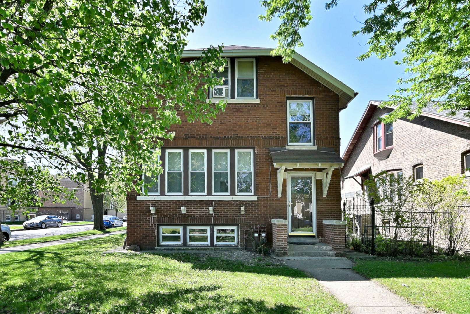 4703 W Parker AVE, Chicago, IL 60639