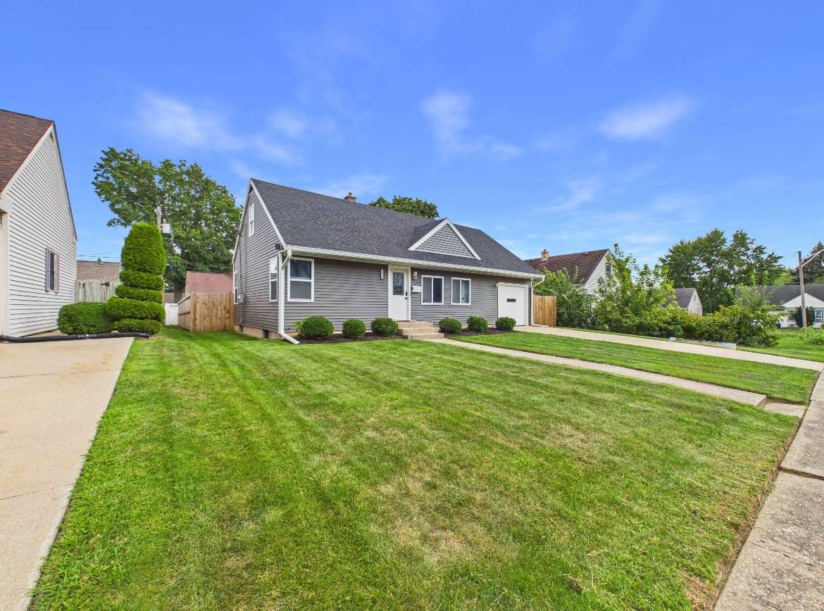 1328 LEAMAN PL, Rockford, IL 61108