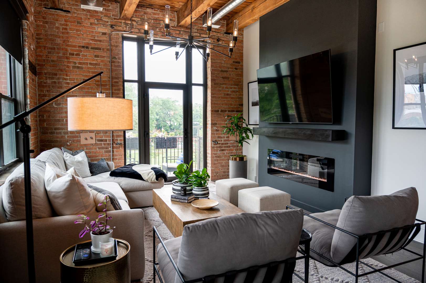 1600 S Jefferson ST #201, Chicago, IL 60616