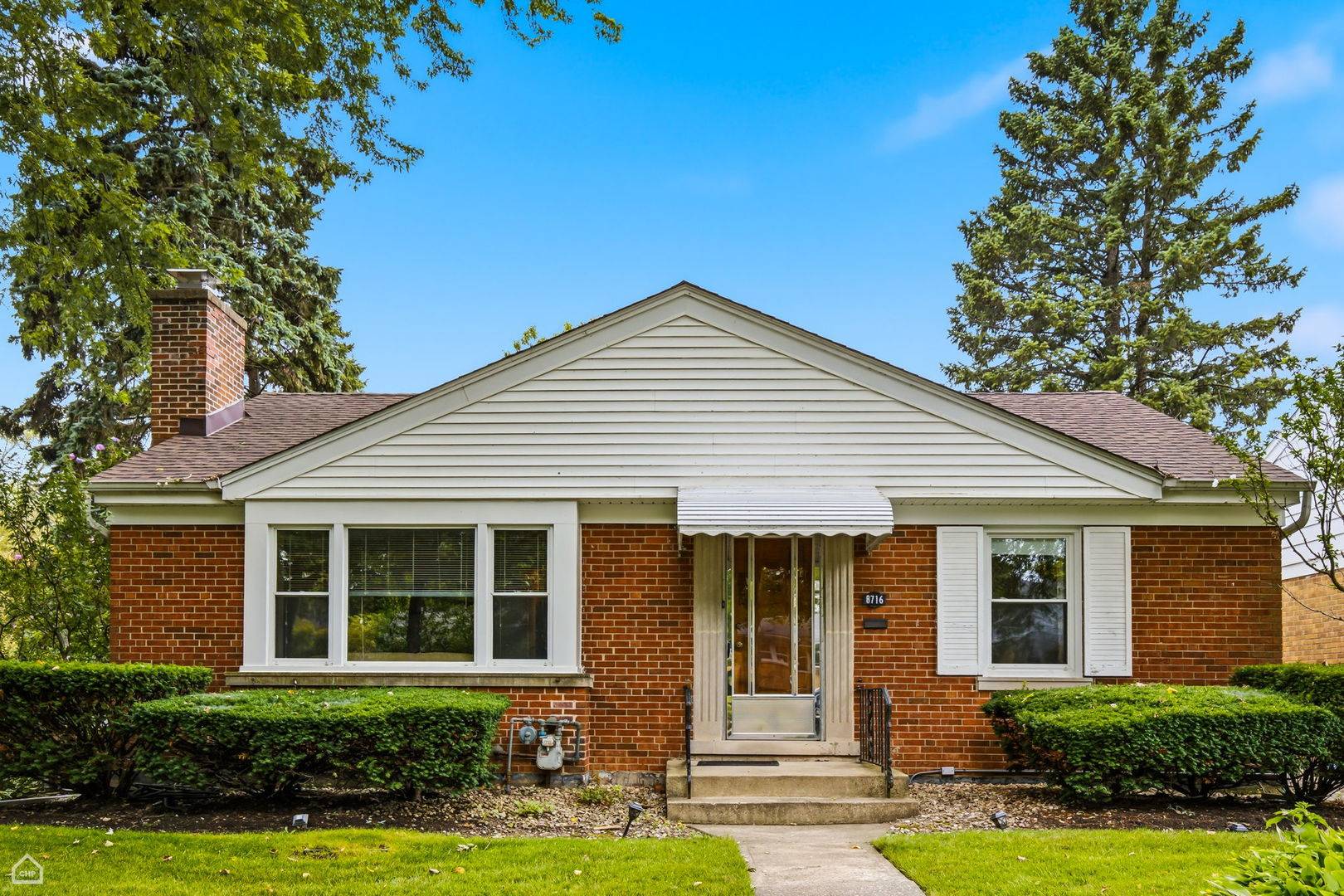 8716 N Harding AVE, Skokie, IL 60076