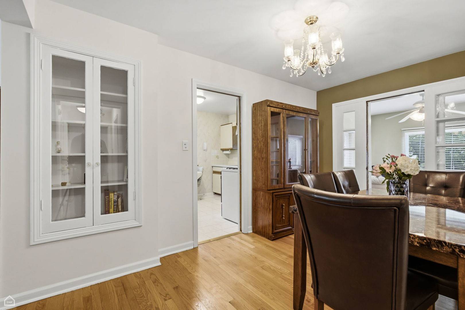 8716 N Harding AVE, Skokie, IL 60076