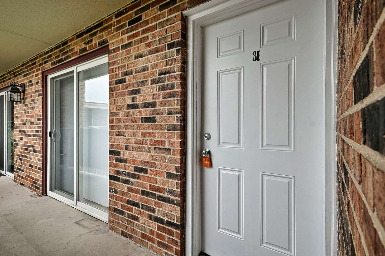 600 S York ST #3E, Elmhurst, IL 60126