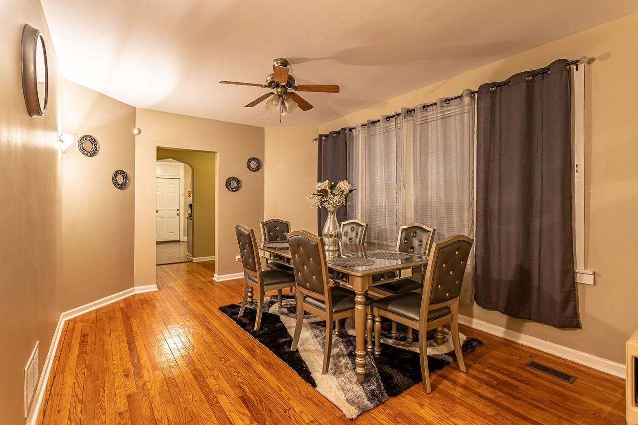 8035 S Paulina ST #2, Chicago, IL 60620