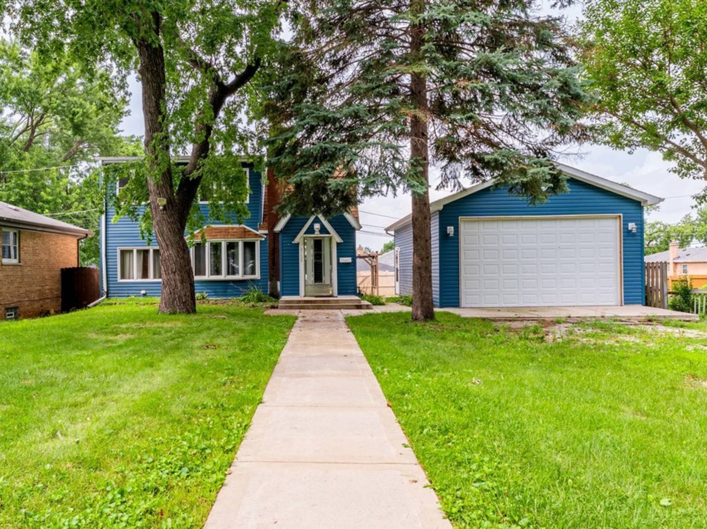 8728 S Rockwell AVE, Evergreen Park, IL 60805